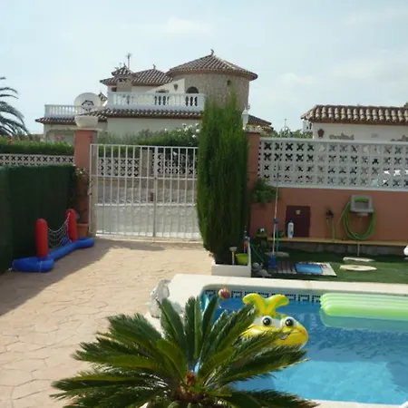 House With 4 In Miami Platja, With Private Pool, Enclosed Garden Apartment *