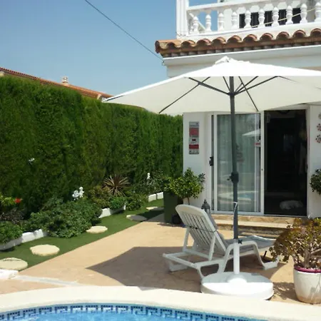 House With 4 In Miami Platja, With Private Pool, Enclosed Garden Apartment Miami Playa
